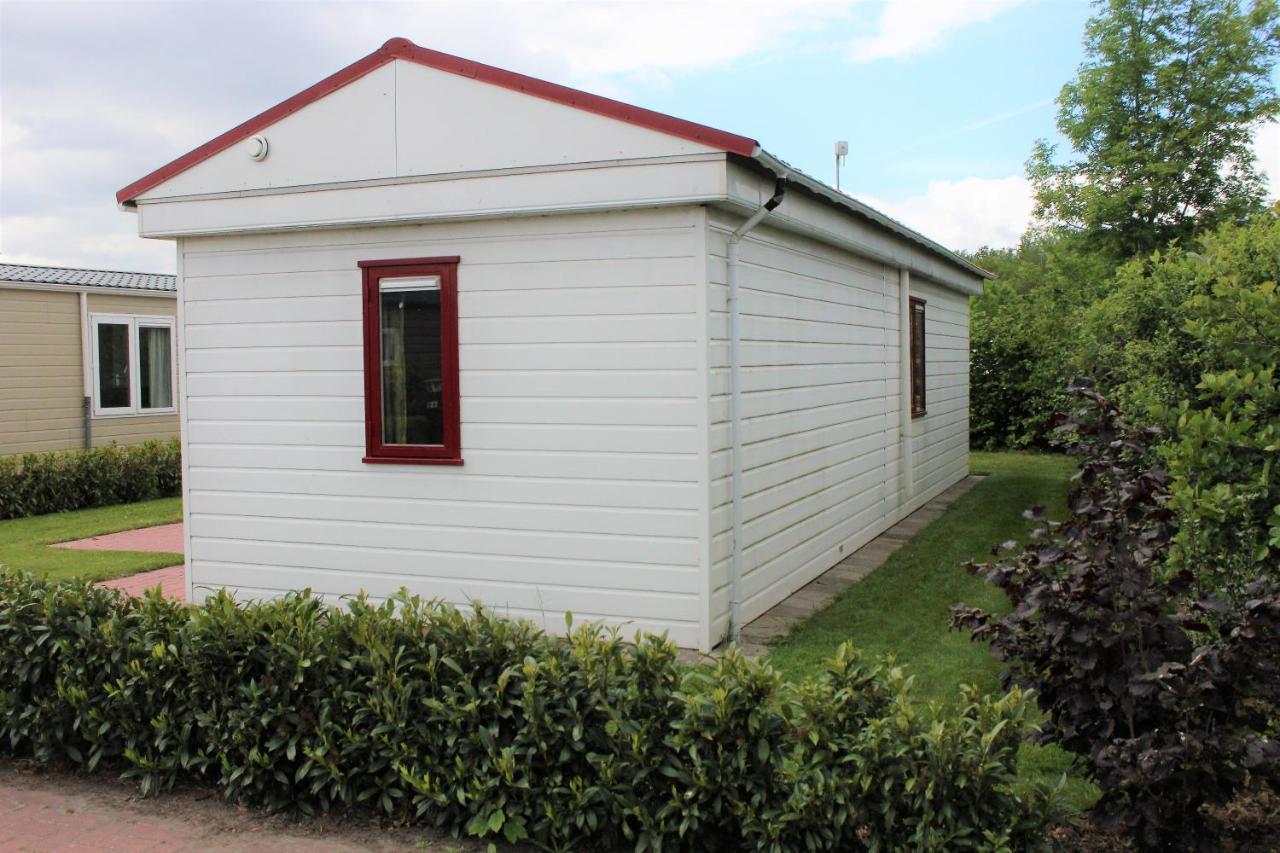 Hofgalow Chalet Op Camping "De Stal" Drijber Экстерьер фото