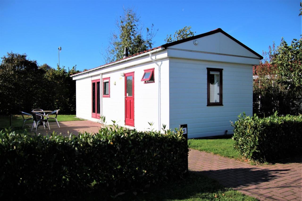 Hofgalow Chalet Op Camping "De Stal" Drijber Экстерьер фото